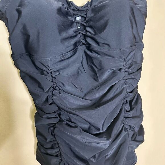 Torrid Women's 2X Black Wireless Lattice Front One Piece Swimsuit - Picture 4 of 15